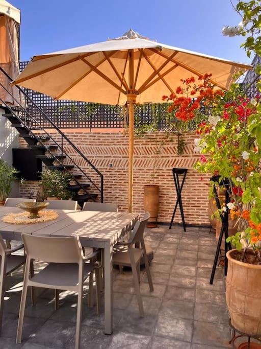 Riad Miloud En Exclusivite 10 P Au Coeur De La Medina Marrakesh Exterior photo